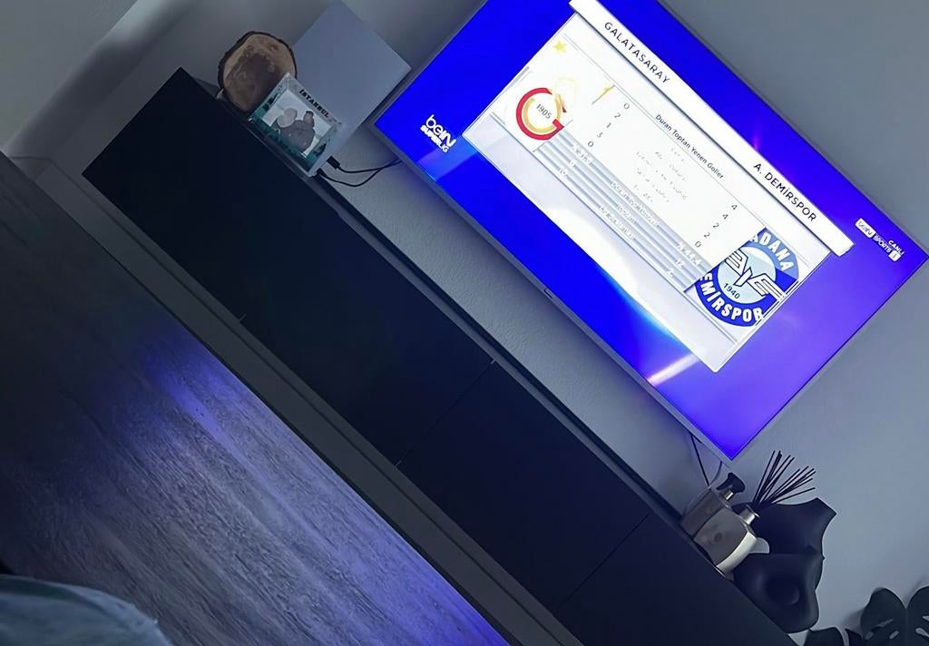 Tv kast zwart, Ophalen of Verzenden, Zo goed als nieuw