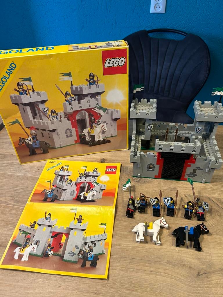 Lego 6073 knight’s castle (1984) met doos, Ophalen of Verzenden, Gebruikt, Complete set, Lego
