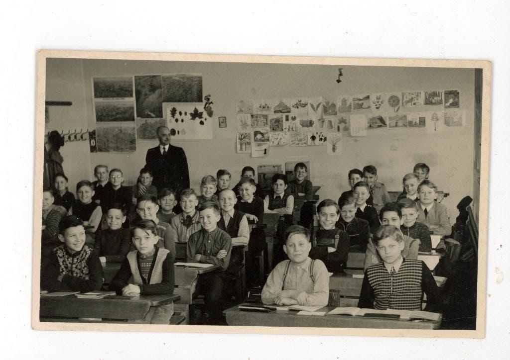 K338; School fotokaart. jaren 50, Verzenden, 1940 tot 1960, Ongelopen