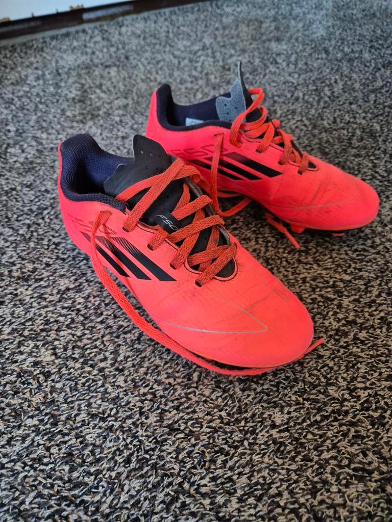 Adidas F50 voetbalschoenen maat 32, Ophalen, Gebruikt, Schoenen