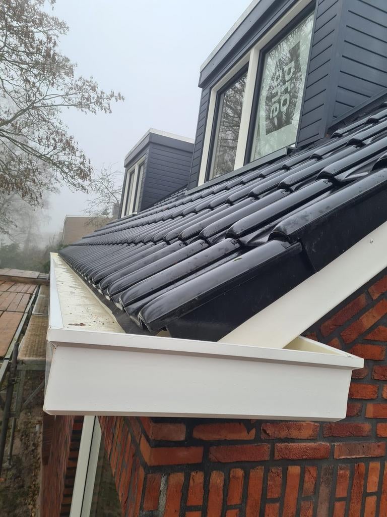 Nieuwe Polytech dakgoot wit - 10.55 meter, Ophalen