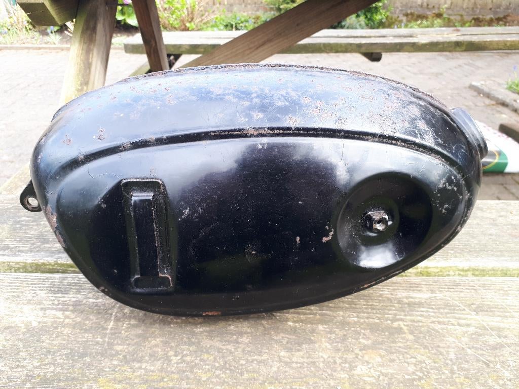 Honda C310 C310A C310S tank benzinetank gebruikte opknapper, Fietsen en Brommers, Ophalen of Verzenden, Gebruikt, Tank, Honda