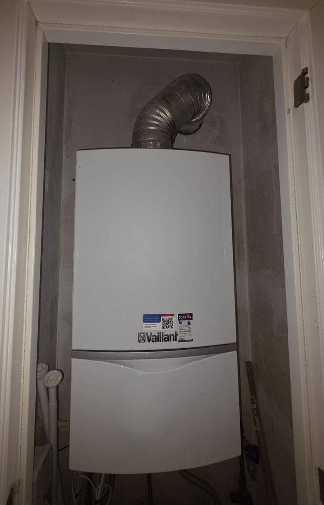 Vaillant ThermoCOMPACT VCW 254/4-7-A XE VR Combiketel, Minder dan 20 liter, Ophalen, Geiser, Minder dan 3 jaar oud