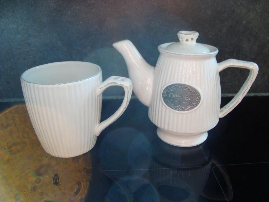 Riverdale  koffiepot en mok, Nieuw, Ophalen of Verzenden, Bord(en), Wedgwood