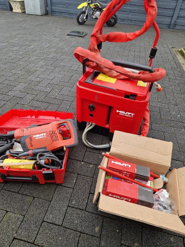 HILTI  DD-REC 1, Ophalen, Gebruikt, 600 watt of meer, Boormachine