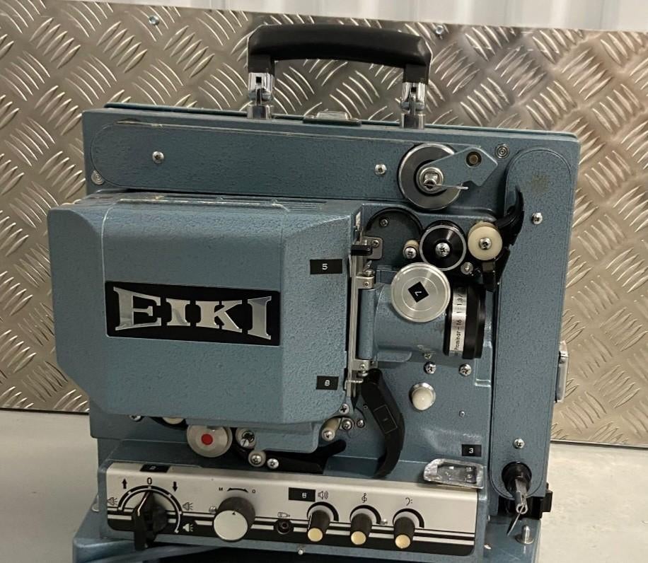 Eiki 16mm filmprojector, Ophalen, 16mm film