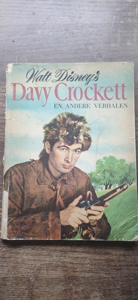 Davy Crockett en andere verhalen., Gelezen, Ophalen of Verzenden, Walt Disney, Eén stripboek