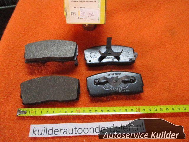 Remblokken voorzijde Daihatsu Applause I en II Charade III B, Auto-onderdelen, Daihatsu, -, -, Nieuw