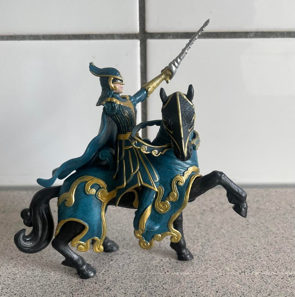 Raveleijn ridder Efteling  ruiter van water Lisa Woudenberg, Verzamelen, Efteling, Ophalen of Verzenden, Zo goed als nieuw, Beeldje of Poppetje