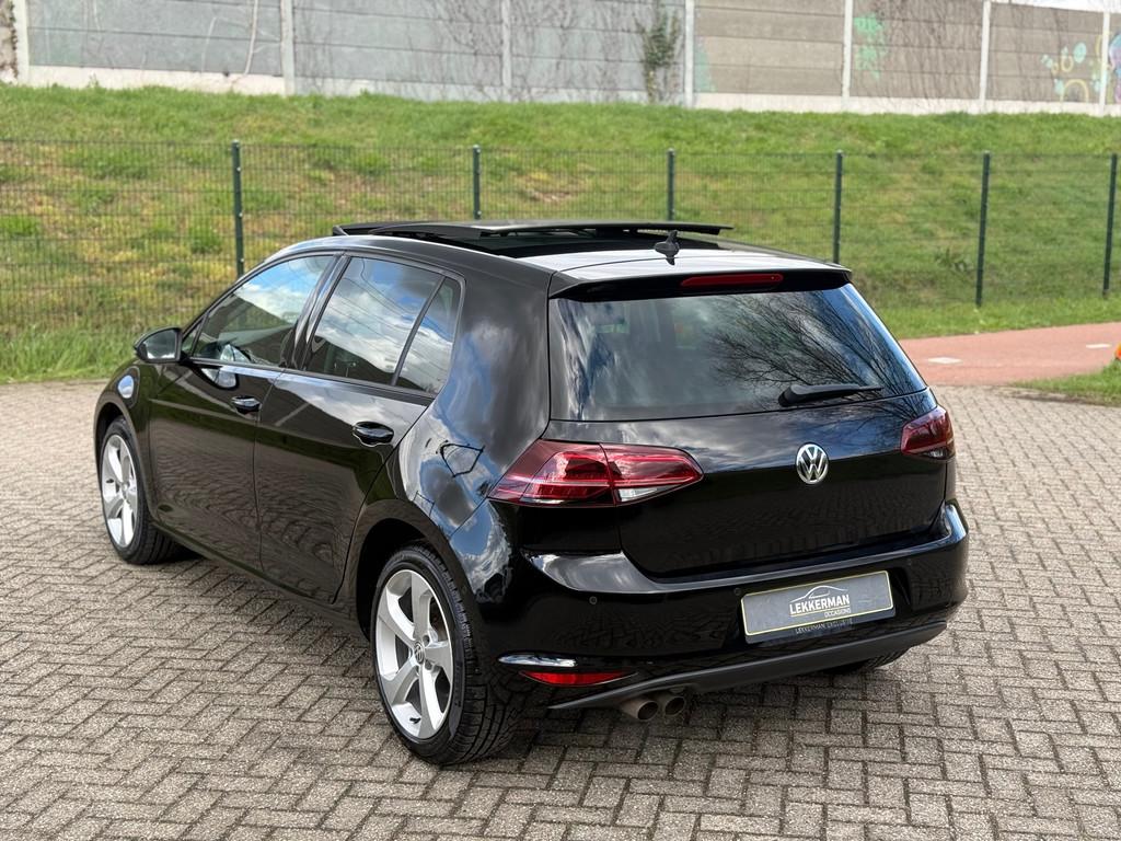 Volkswagen Golf 1.4 TSI Highline PANO I KACHELWEERSTAND I LE, Voorwielaandrijving, 125 pk, 4 cilinders, Zwart