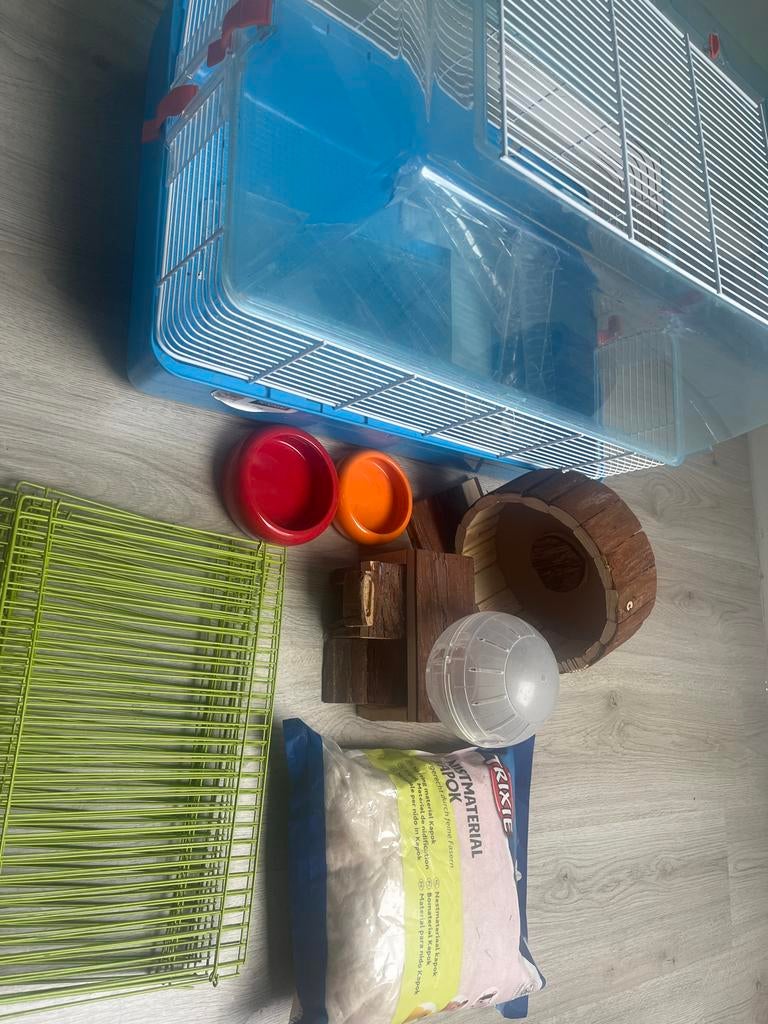 Kooi met extras voor klein (knaag-)dier, Ophalen