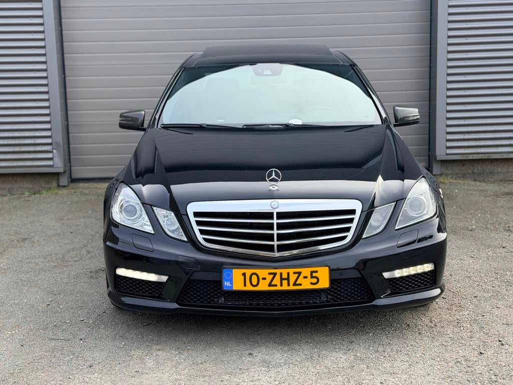 Mercedes-Benz E-klasse AMG 63, Achterwielaandrijving, Gebruikt, 8 cilinders, Zwart