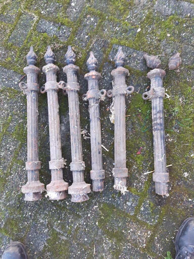 GIETIJZEREN PAALTJES, Ophalen, Gebruikt, IJzer, Sierhekwerk