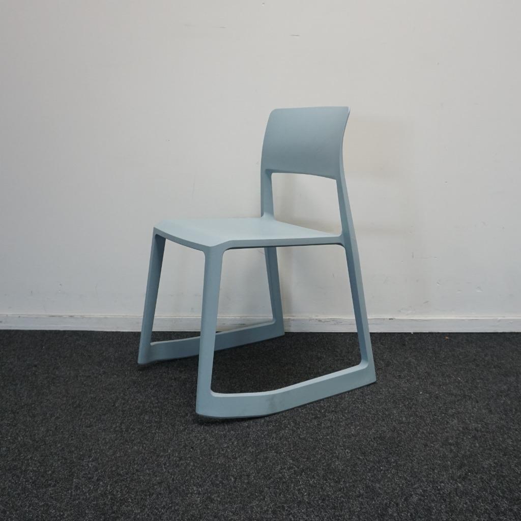 Vitra Tip Ton Chair Design Stoelen | Schommel IJsblauw