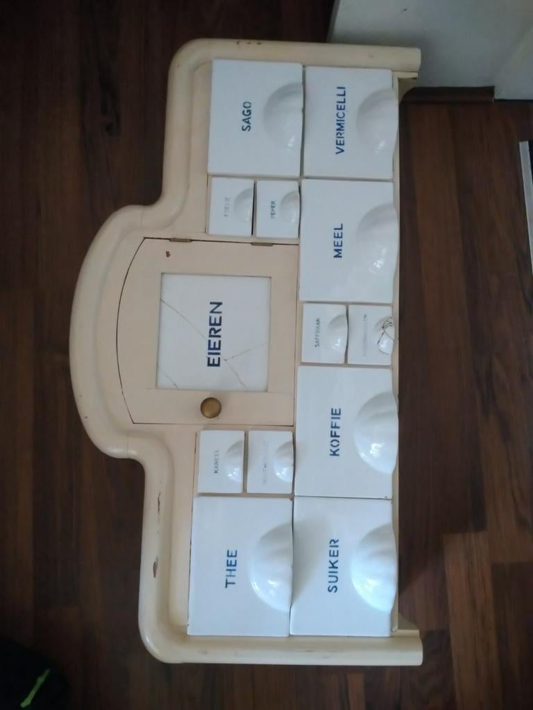 Vintage kruidenrek Sphinx Petrus Regout met eierrekje, Ophalen