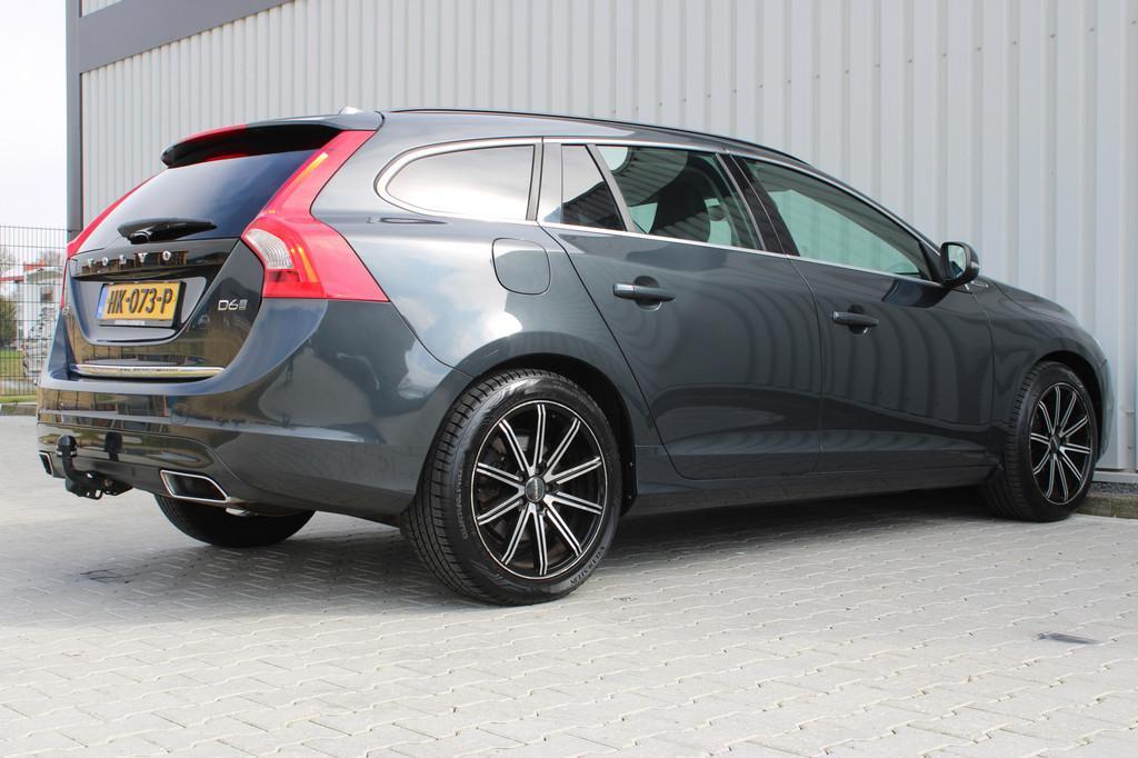 Volvo V60 2.4 D6 Twin Engine Momentum | Cruise control | Cli, Auto's, Automaat, 53 km, Vierwielaandrijving, 1880 kg