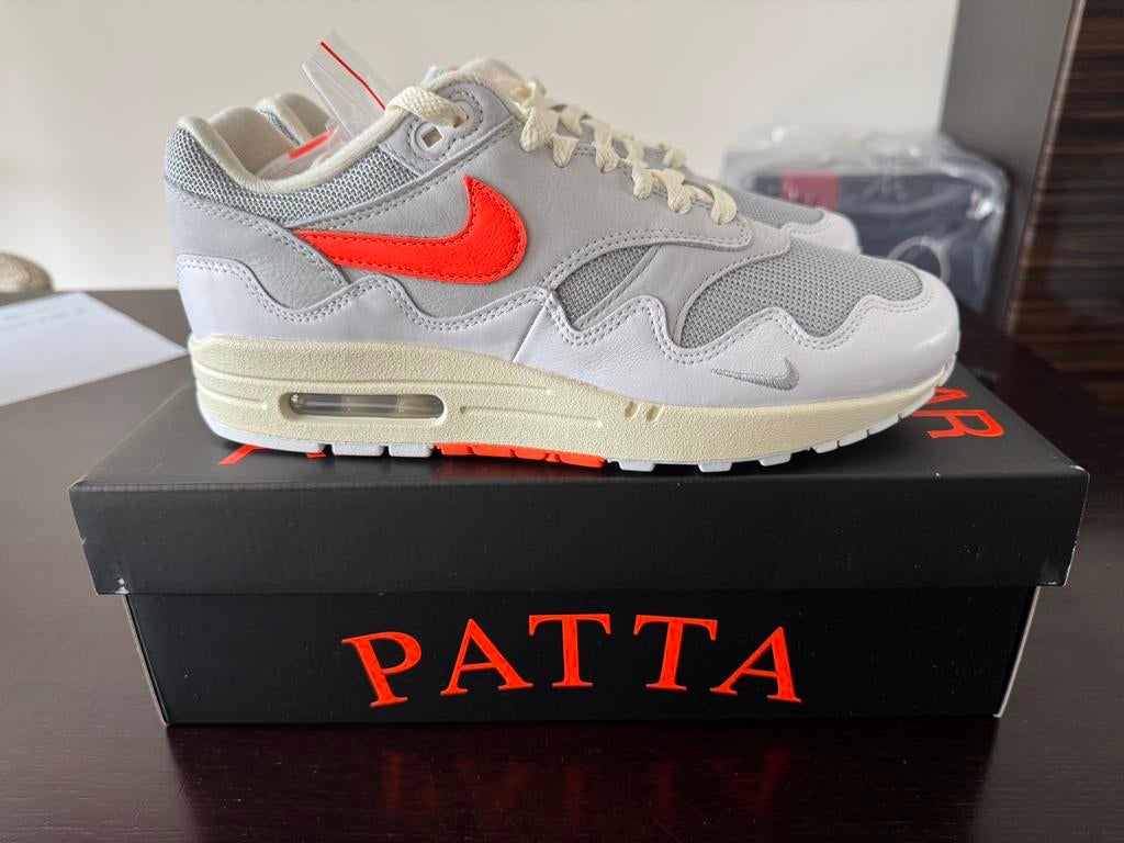 Nike Air Max 1 x Patta white hyper crimson 41, Wit, Nieuw, Ophalen of Verzenden, Sneakers of Gympen