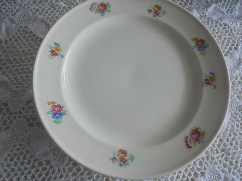 7 Boudewijn diner borden P. Regout, Ophalen of Verzenden