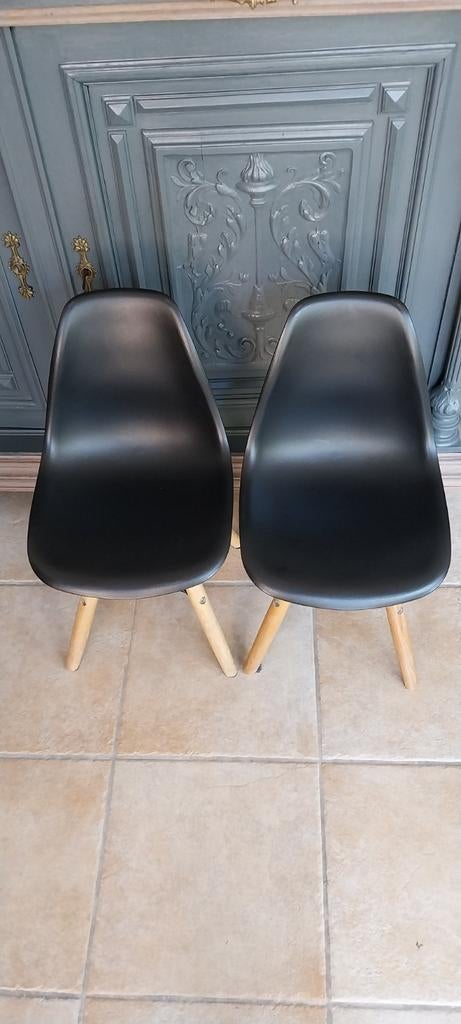 2 zwarte kinderstoeltjes, Huis en Inrichting, Stoelen, Ophalen, Zwart, Twee