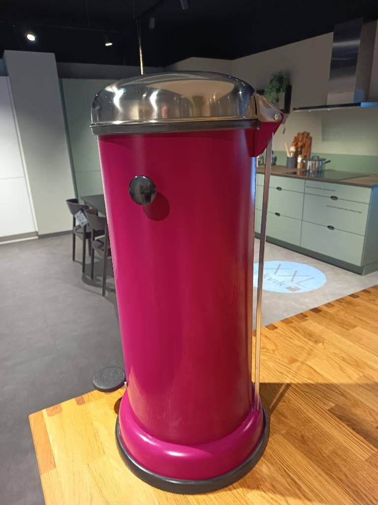 VIPP  16 pendaal emmer, Ophalen, Gebruikt