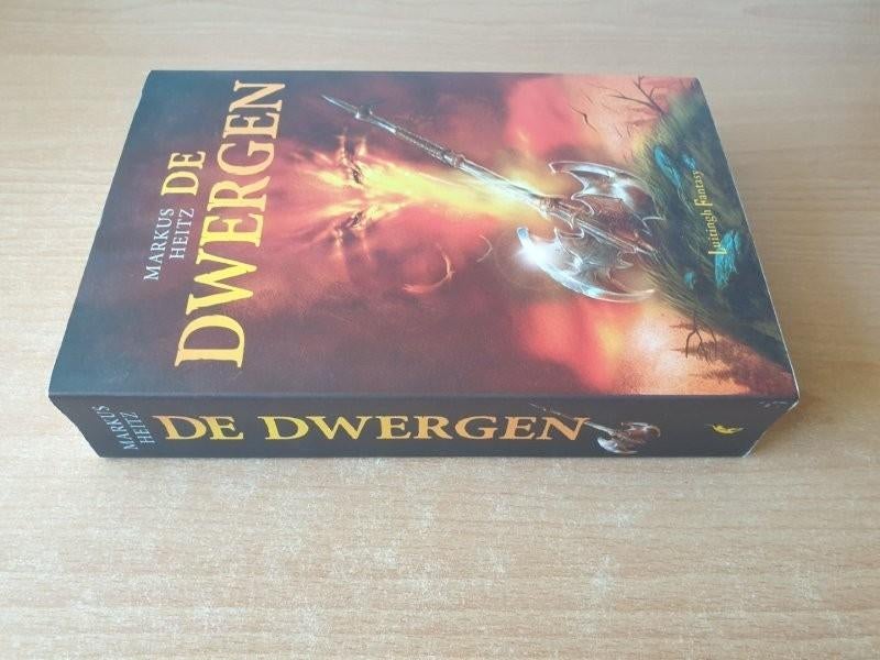 Markus Heitz - De Dwergen, Ophalen of Verzenden, Gelezen, Markus Heitz