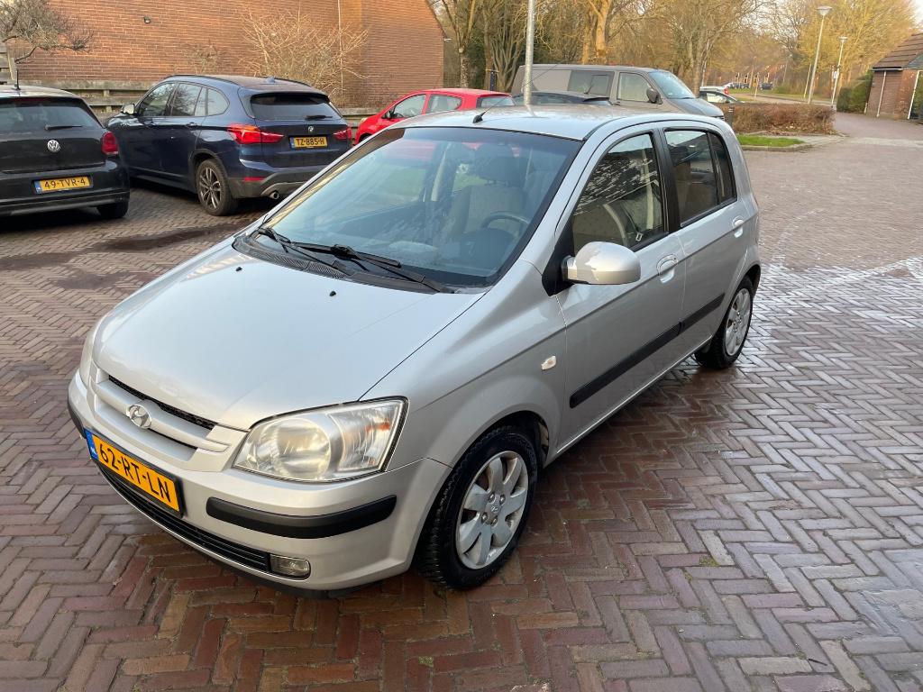 Hyundai Getz 1.3i Dynamic 5DRS 2005 Grijs, Voorwielaandrijving, 40 €/maand, 4 cilinders, Origineel Nederlands