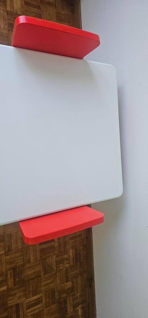 IKEA Mammut kinderstoel en tafel rood/wit, Kinderen en Baby's, Kinderkamer | Tafels en Stoelen, Ophalen of Verzenden