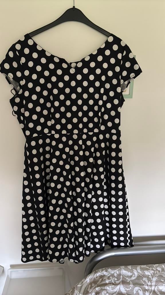 Zwart/witte stip jurk 42 xl, Kleding | Dames, Zwart, Maat 42/44 (L), Ophalen of Verzenden, Zo goed als nieuw