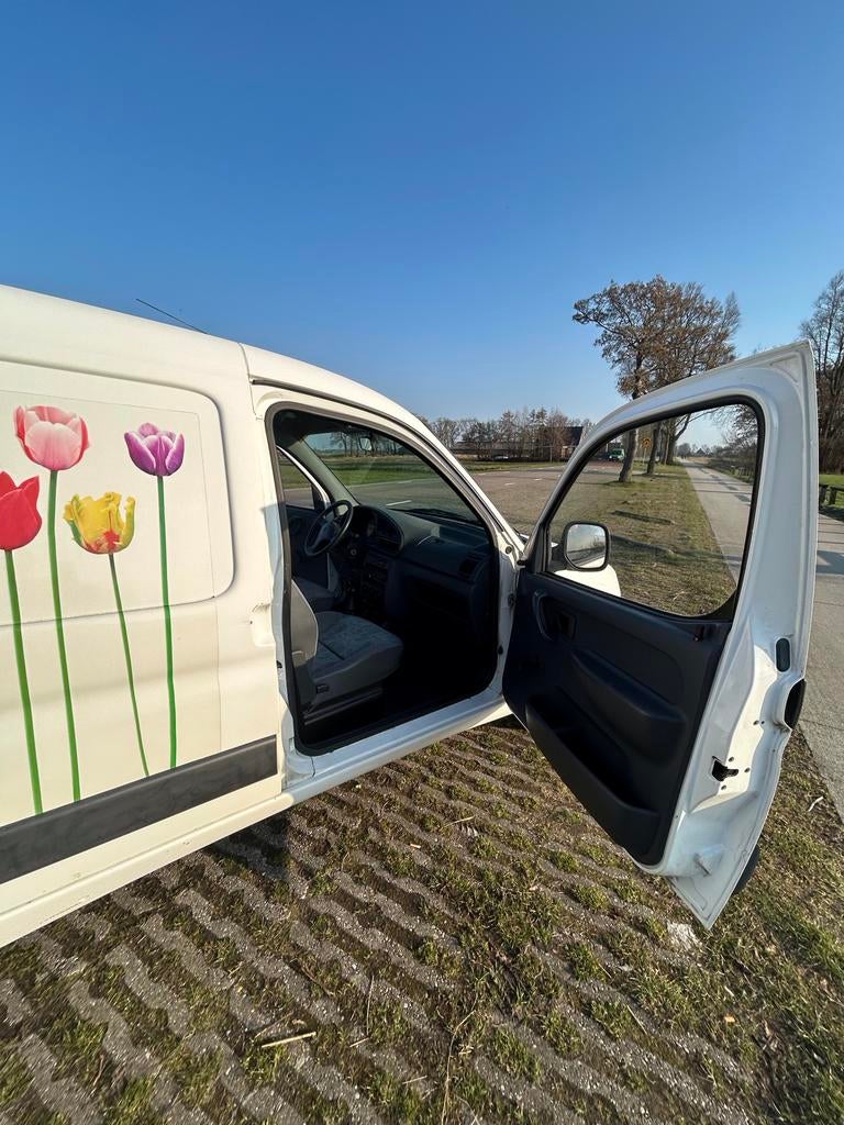 Citroën Berlingo 1.9 D 600 1999, Auto's, Voorwielaandrijving, 4 cilinders, Citroën, Leder en Stof