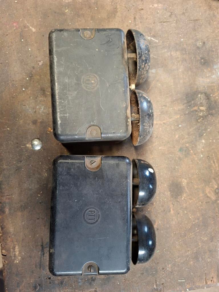 PTT bakeliet telefoon bel, Ophalen