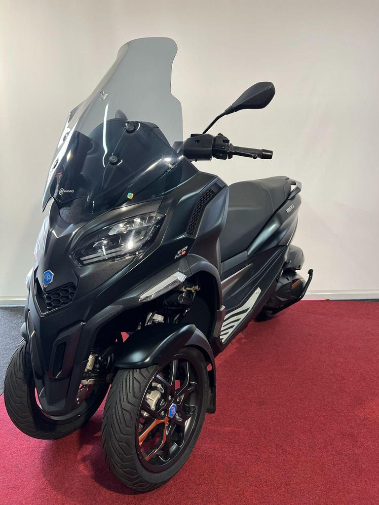 Piaggio 530 MP3 HPE Exclusive, Traction Control, Postbus 305
4900 AH  Oosterhout, NL, Customer_service@piaggio.com, 12 t/m 35 kW