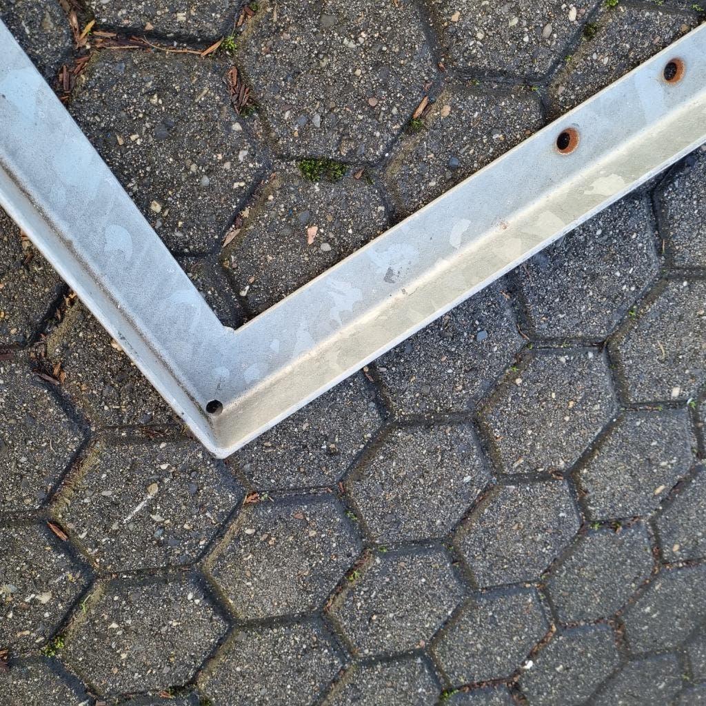 METALEN FRAME VLOERROOSTER VLOERLUIK KRUIPRUIMTE GEGALV., Tuin en Terras, Deurmatten, Ophalen of Verzenden, Gebruikt, Gietijzer