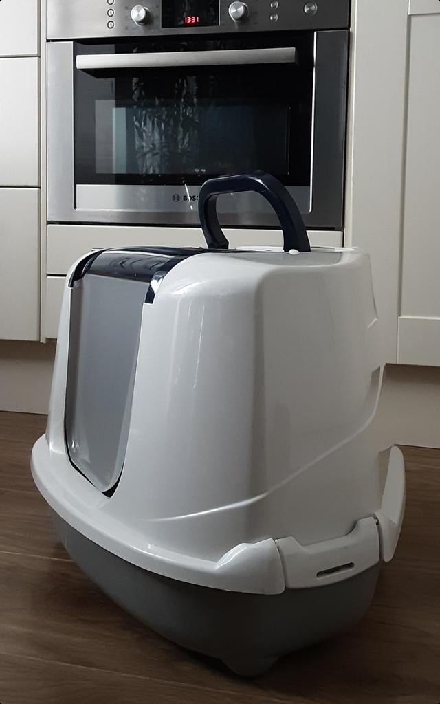 Kattenbak, Ophalen, Zo goed als nieuw, Gesloten