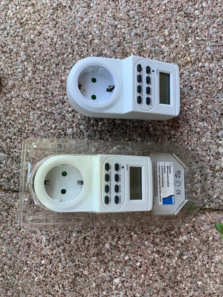 2 digitale schakel klok, Doe-het-zelf en Verbouw, Elektra en Kabels, Ophalen, Nieuw