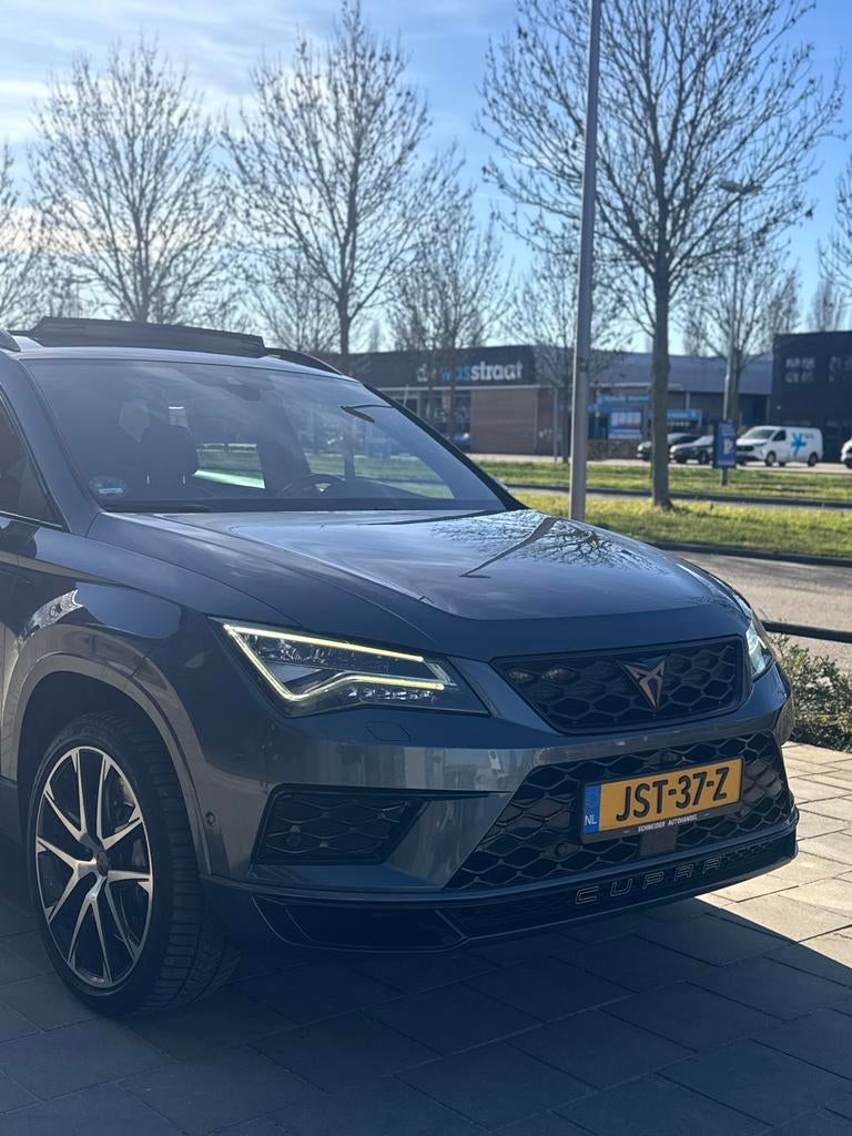 Cupra Ateca 2.0 TSI 300pk 4DRIVE 2019 Grijs | Brembo | Pano, Automaat, Zwart, 4 cilinders, 1984 cc