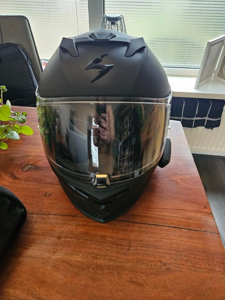 Zo goed als nieuwe helm met nieuwe spray, Ophalen