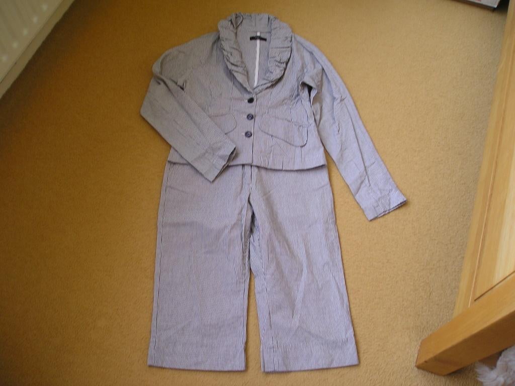 grijs gestreept broekpak Nicky maat 38, Kostuum of Pak, Zo goed als nieuw, Nicky, Grijs