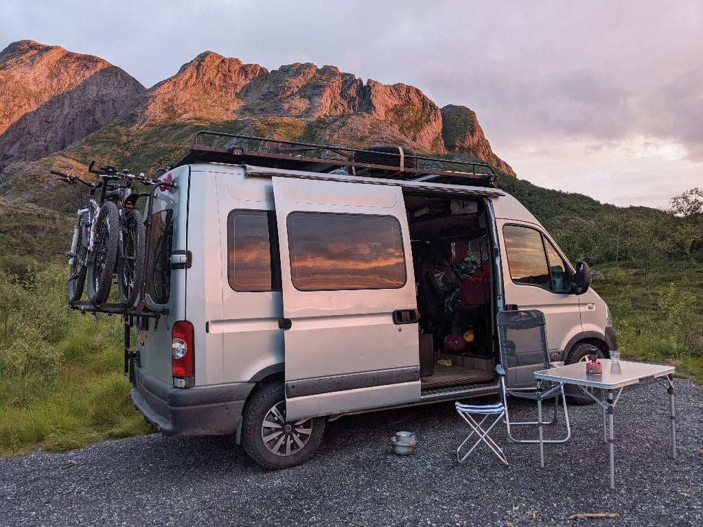 Off-Grid Renault Master | Dakterras | Winterproof | Automaat, Caravans en Kamperen, Campers, Particulier, tot en met 2, Buscamper of Camperbus