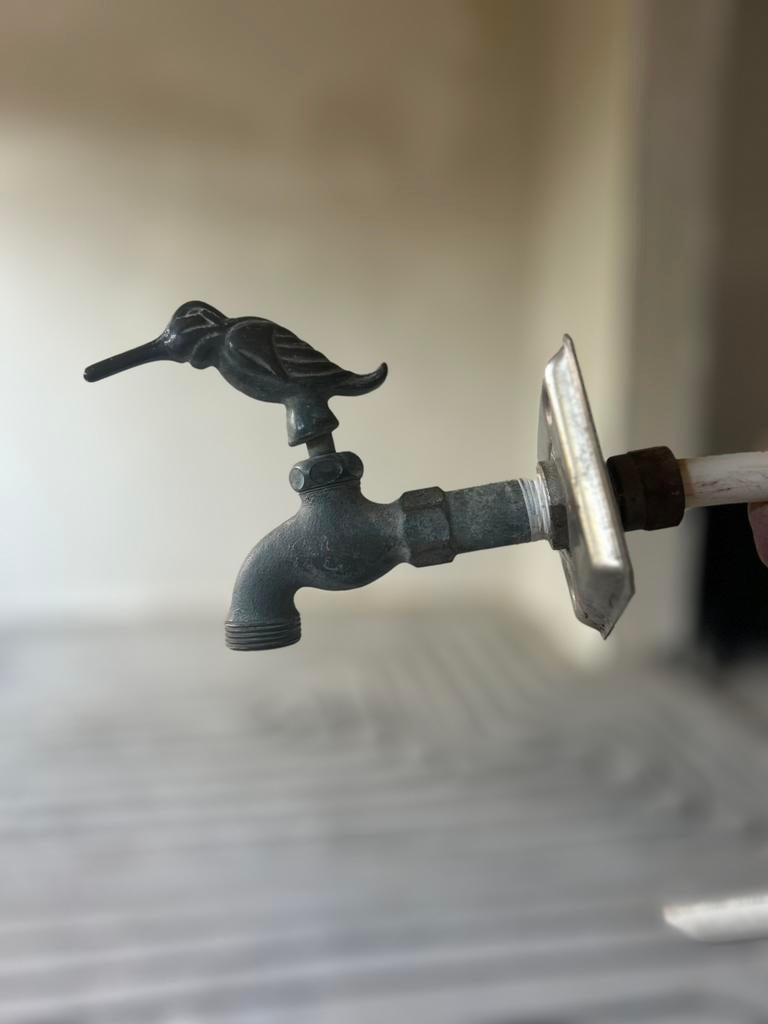 Antieke kraan met ijsvogel, Ophalen, Gebruikt