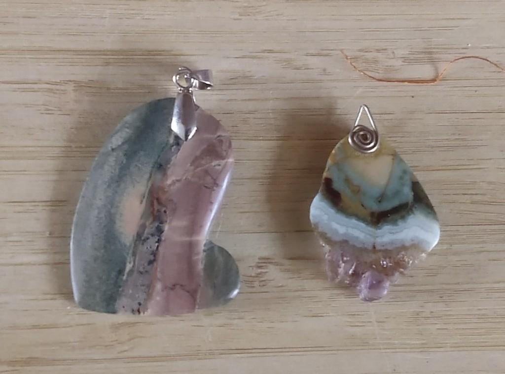 kettinghangers/ natuur steen hangers, volgnr 1, Nieuw, Ophalen of Verzenden, Steen of Mineraal, Overige kleuren