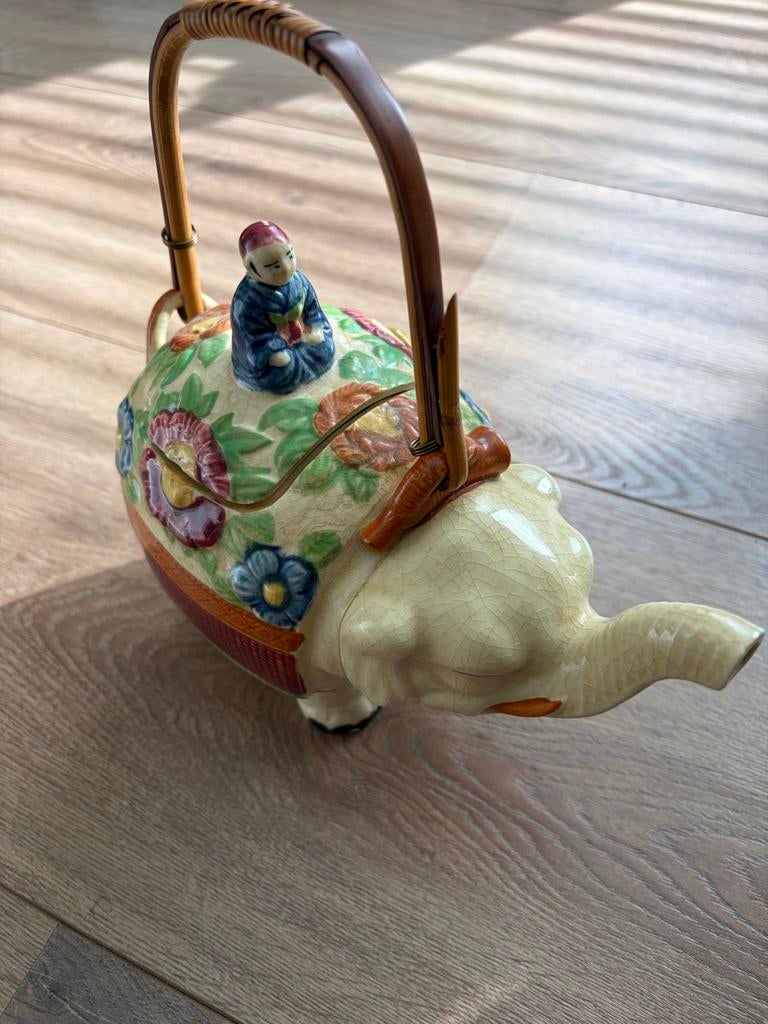 Antieke olifant theepot met bamboe handvat, Antiek en Kunst, Ophalen