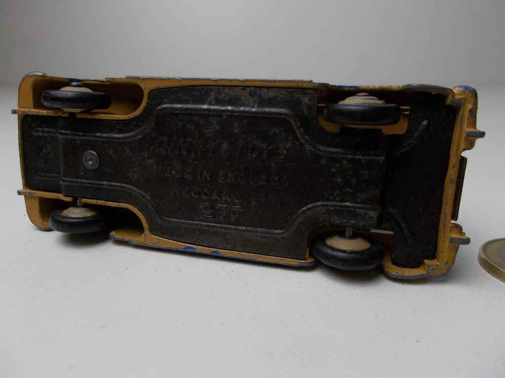 1950 Dinky Toys 27F PLYMOUTH ESTATE CAR "WOODY" (-B-), Hobby en Vrije tijd, Modelauto's | 1:43, Ophalen of Verzenden, Gebruikt