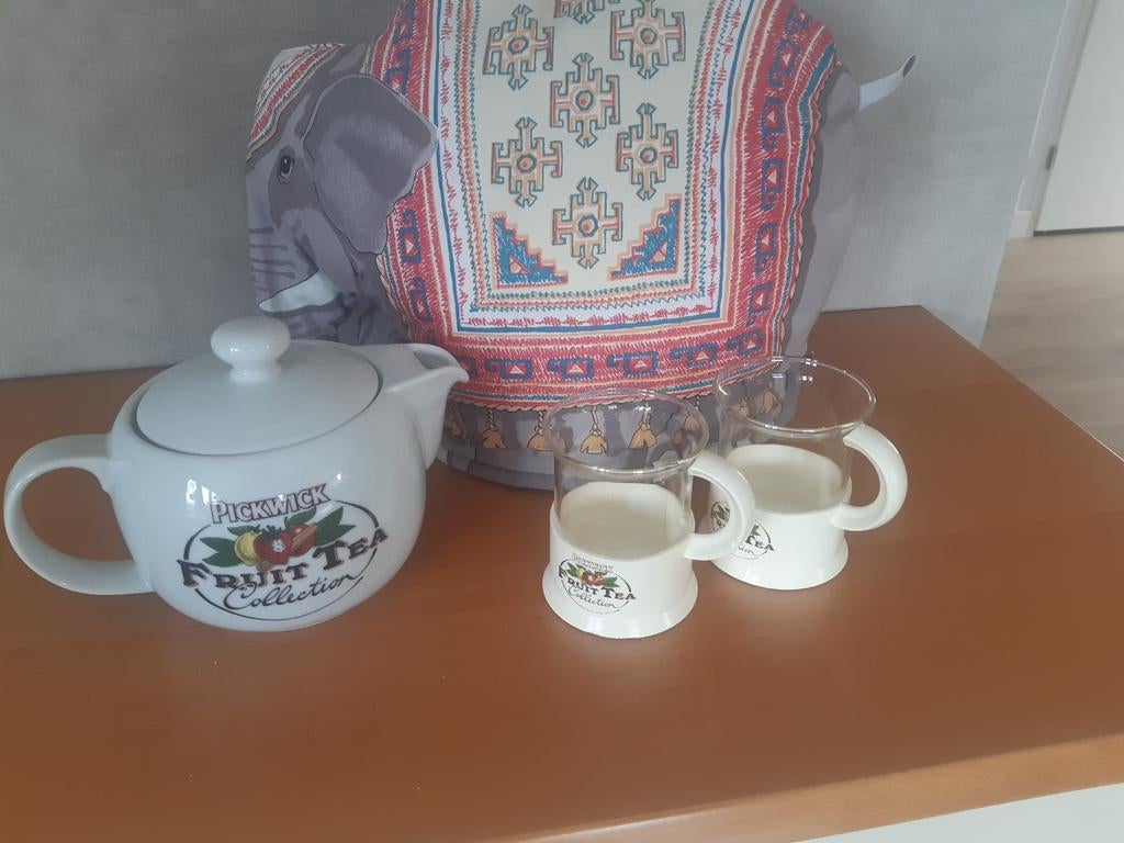 Theemuts met theepotje end., Ophalen, Overige stijlen