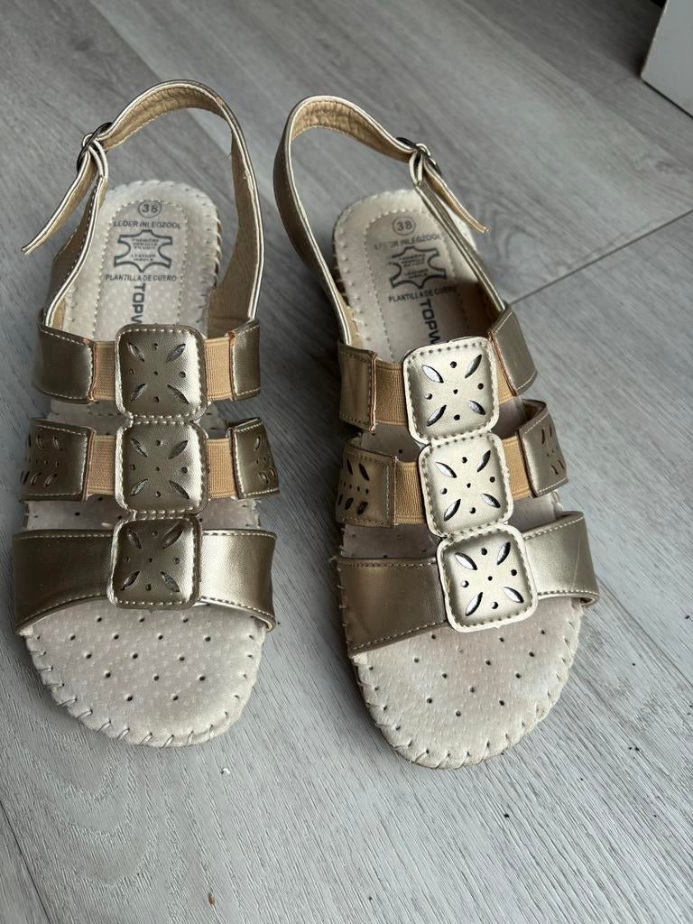 Goudkleurige Dames Zomer Sandalen Maat 38, Ophalen of Verzenden, Gedragen, Overige kleuren, Sandalen of Muiltjes