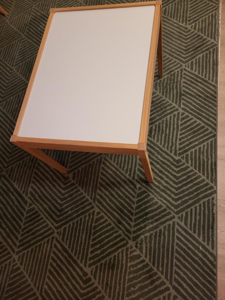 Ikea LÄTT kindertafel, Ophalen