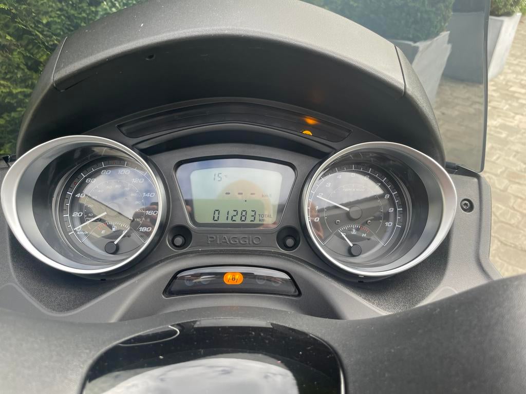 In nieuwstaat,Piaggio MP3 HPE300+aanhanger YO remorque, Motoren, Scooter, 300 cc, Particulier, 1 cilinder