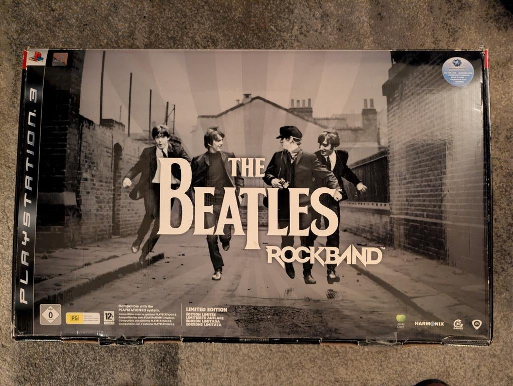 Beatles rockband limited edition Playstation 3, 3 spelers of meer, Ophalen of Verzenden, Zo goed als nieuw, Vanaf 12 jaar
