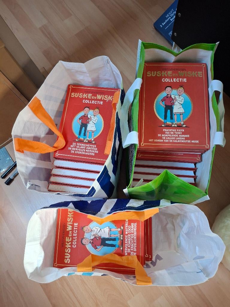 Suske en Wiske Lecturama 34 albums met 4 verhalen, Meerdere stripboeken, Ophalen of Verzenden, Zo goed als nieuw, Studio Vandersteen