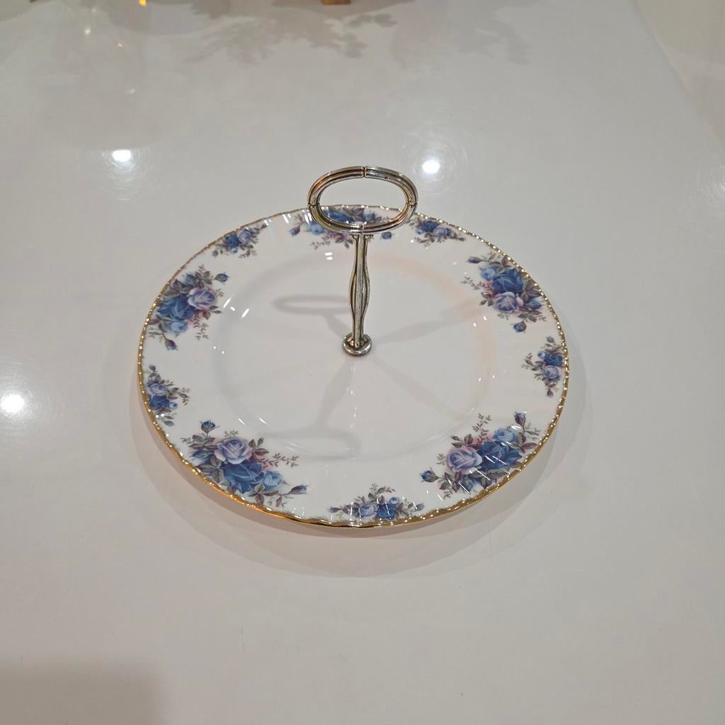 Royal Albert Moonlight Rose etagère, Ophalen of Verzenden