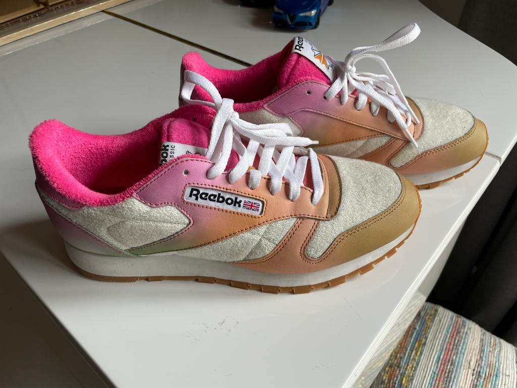 Reebok X Daniel Moon Classic Sneakers. Maat 44, Kleding | Heren, Schoenen, Overige kleuren, Nieuw, Ophalen of Verzenden, Sneakers of Gympen
